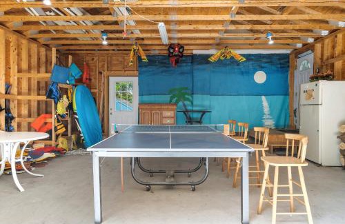 Lyman Casa | Waterfront with Kayaks SUPs and Ping Pong Table