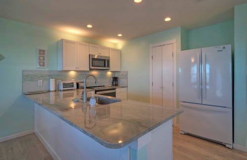 Rockport Casa | Waterfront with pier, great fishing and sunsets on Copano Bay in Rockport, Texas