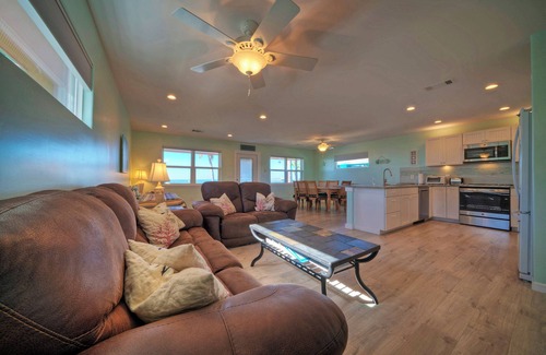 Rockport Casa | Waterfront with pier, great fishing and sunsets on Copano Bay in Rockport, Texas