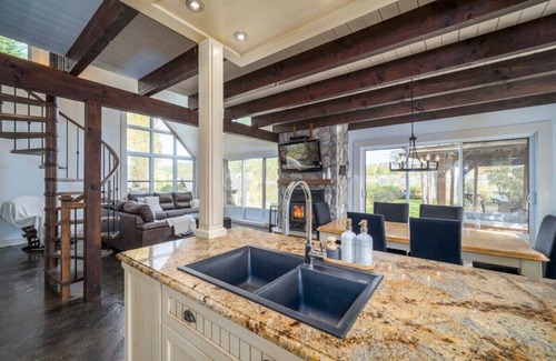 Saint-Raymond Chalet De Esquí | Waterfront ! with VIEW and SPA