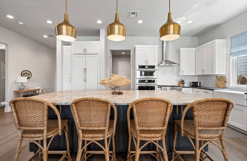 Kingsland Casa | Waterhouse at LBJ Residence III, 6 King Bedrooms, Pool/Spa, Boat/PWC Lift, Slide
