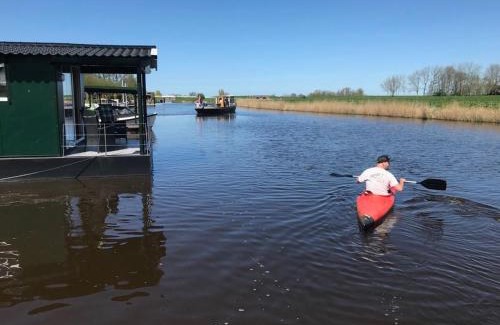 Feerwerd Cabina | Waterhut 1 Aduarderzijl