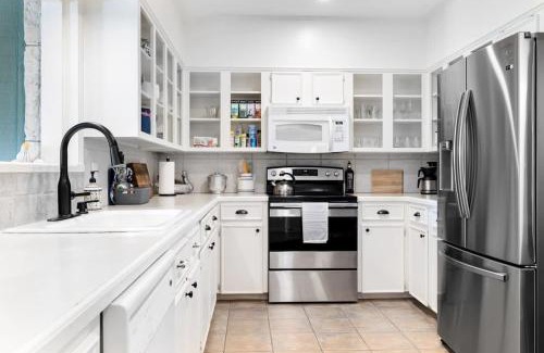 Wimberley Casa | Waterlily Creekside Getaway