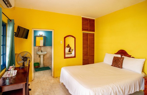 Black River Hotel | Waterloo Guest House