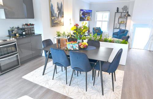 Bishop's Casa | Waterloo Hub Residences