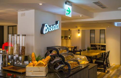 Gushan District Hotel | Watermark Hotel - Sizihwan