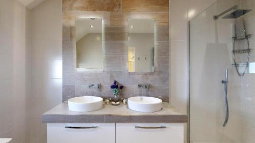 Deganwy Casa | Waters Edge