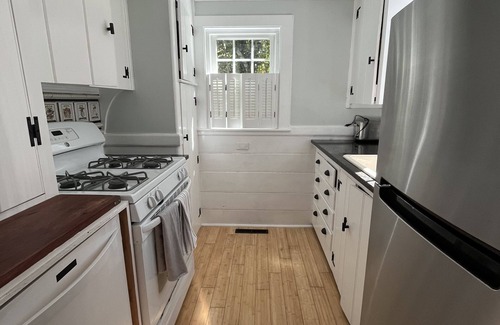 Centerville Casa | Waterside Bungalow Cape Cod