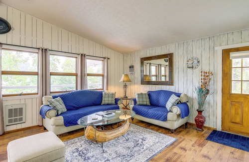 Bean Station Casa | Waterside Cherokee Lake Home w/ Private Dock!