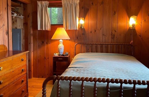 Center Harbor Cabaña | Waterside Cottage on Squam
