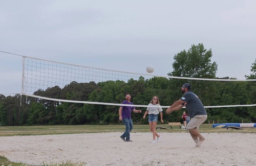 Coinjock Cabaña | Waterview Cabin on Currituck Sound - Great Campground Amenities (WV88)