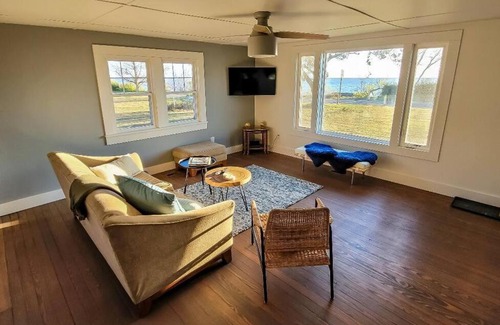 Coinjock Casa | Waterview Cottage in COINJOCK -- NOT Corolla