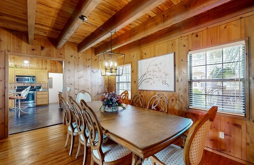 Cocoa Casa | Waterview home w/shared boat access, pier fishing, AC, W/D, WiFi