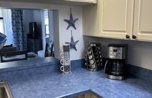 Trailer Estates Condominio | Waterview Oasis Retreat, minutes to Anna Maria Island