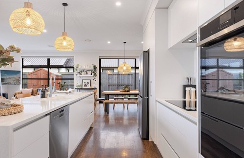 Papamoa Beach Casa | Waterway Coastal Beach Retreat!