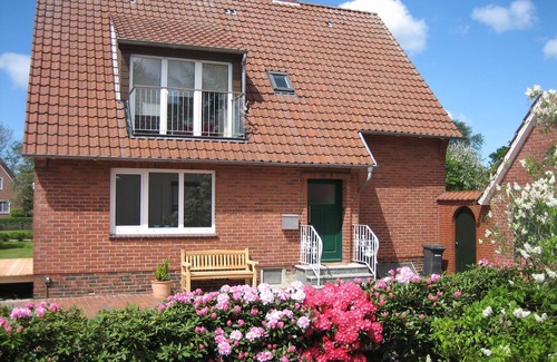 Nordseebad Burhave Apartamento | Wattkante Burhave, Apartment Ebbe & Flut: Danish stove, 70 sqm, near the beach
