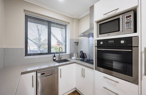 Armadale Apartamento | Central to Everything Spacious 1 Bedroom Apartment