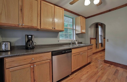 Chattanooga Apartamento | Wauhatchie Blue House - Piscina, spa, a los pies del mirador Mtn. cerca del centro