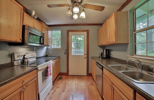 Chattanooga Apartamento | Wauhatchie Blue House - Piscina, spa, a los pies del mirador Mtn. cerca del centro