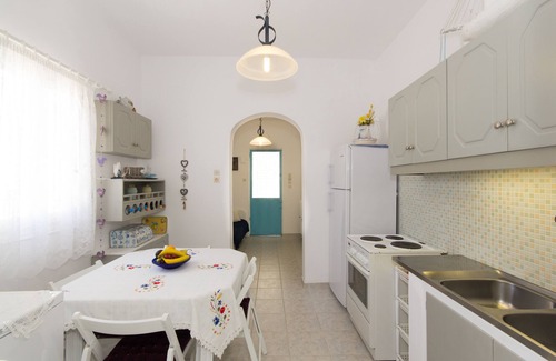 Piso Livadi Casa | Wave Lullaby, Peaceful Beachfront Retreat in Paros