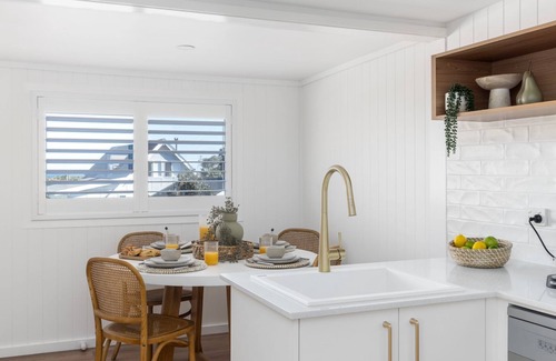 Boat Harbour Casa | Waves at Boat Harbour, 65 Kingsley Dr - stunning house, fantastic waterviews and dog friendly