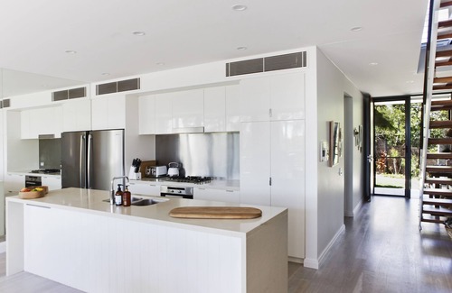 Byron Bay Villa | Waves Everyday: vista sin obstáculos a la hermosa playa de Belongil