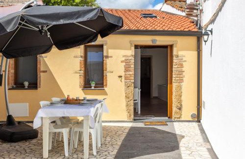 Cabras Apartamento | Way to the sea - Home with garden & hot tub