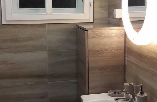 City Center Apartamento | Estamos organizando cosméticos, peluquerías y servicios dentales.
