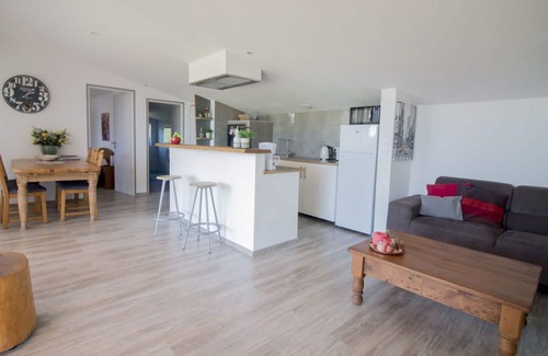 Saint-Dizant-du-Bois Casa | Estamos situados en el hermoso y tranquilo campo de Charentaise.