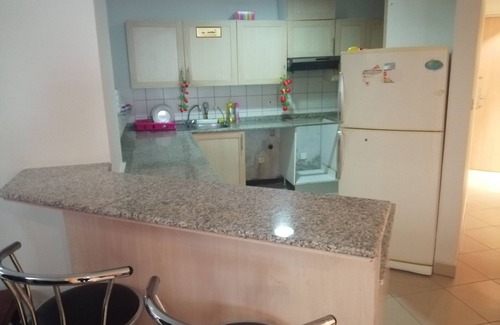 Al Mankhool Casa | Hemos compartido dormitorio en precio muy barato. Limpieza gratis. Muy cerca de la estación de metro. Invitado amable y anfitrión