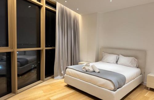 City Centre Apartamento | WealthyStays 360 Luxury Residence