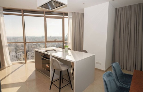 City Centre Apartamento | WealthyStays: Luxury City Escape