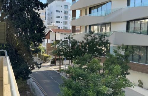 City Centre Apartamento | Wealthystays Stasandrou Residence