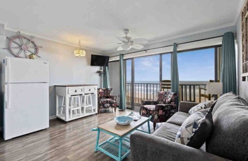 Carolina Beach Condominio | Weathertree by the Sea off the Boardwalk Oceanview