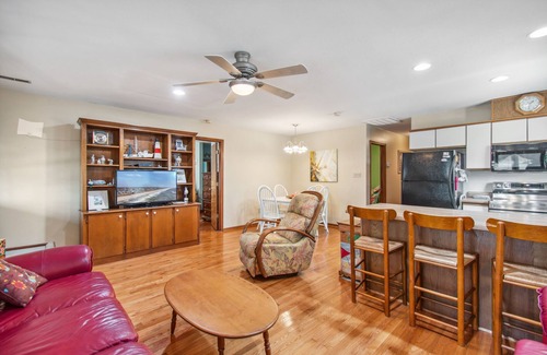 Tranquil Harbour Casa | "Weaver's Inn-Let" 2 Bedroom 1.5 Bath Home in the Woodlands