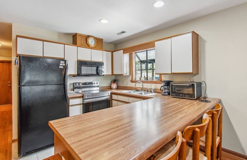 Tranquil Harbour Casa | "Weaver's Inn-Let" 2 Bedroom 1.5 Bath Home in the Woodlands