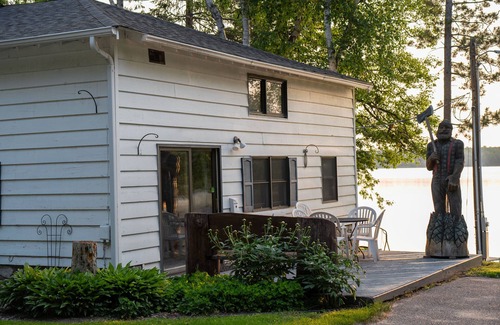 Hackensack Casa | Webb Lake, Hackensack, Northern MN - 3 Bedroom, Sleeps 8 - Cabin #7 Blue Water