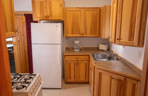 Hackensack Cabina | Webb Lake, Hackensack, Northern MN - 3 Bedroom, Sleeps 6 - Cabin #1 Blue Water