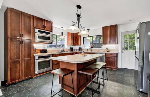 Sewanee Casa | Weblon's Retreat - Incredible Bluff View and Peaceful Woods