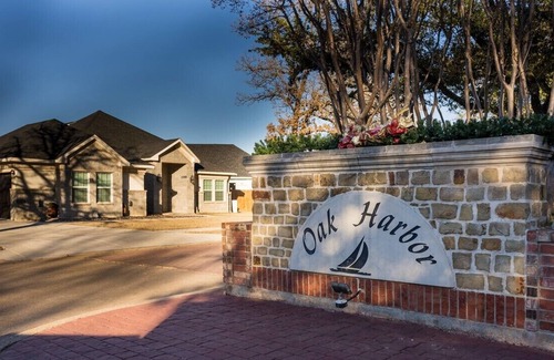 Azle Casa | Wedding, family reunion, or family getaway! Brand new home minutes to Stockyards