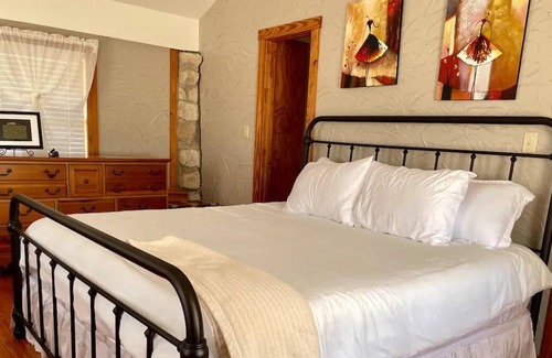 Myra Cabina | Weekend get away in North Texas Hill Country