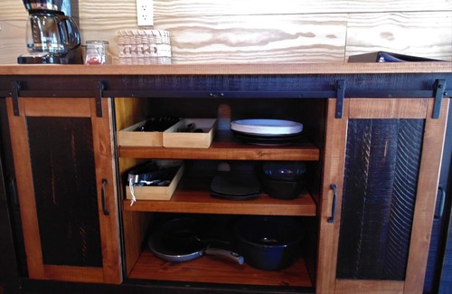Asheville Cabina | Weekender Cabin - 3 Miles from Downton Asheville