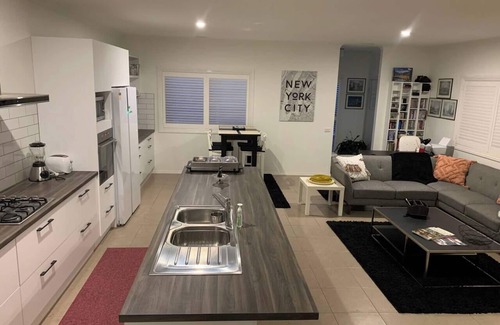 Capel Sound Apartamento | Weekender For Two with outdoor Spa