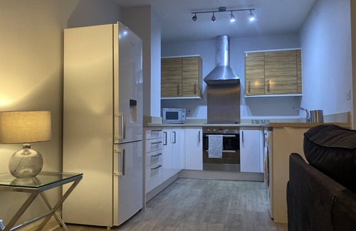 Merton Apartamento | Weekly & Monthly Stays for /Business/Contractors/Relocators/Families