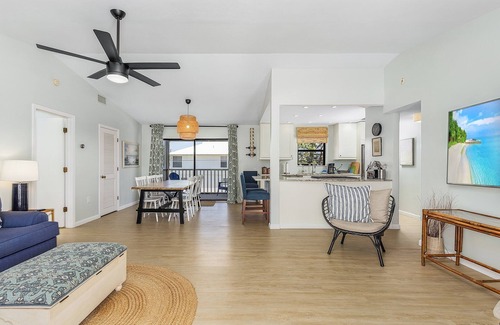 Bokeelia Casa | Weekly Rental in Bokeelia! Captain's Cove Community!