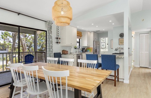 Bokeelia Casa | Weekly Rental in Bokeelia! Captain's Cove Community!