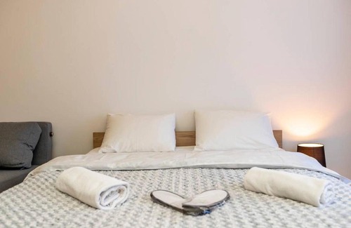 Kazbegi Apartamento | Wehost Apartment with Balcony