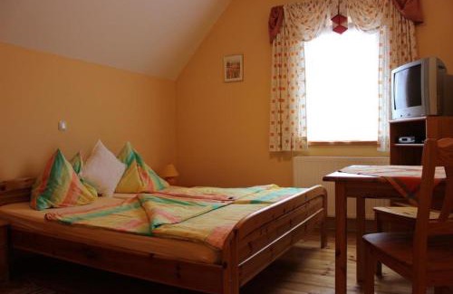 Glanz an der Weinstrasse Cama Y Desayuno | Weingut Juritsch