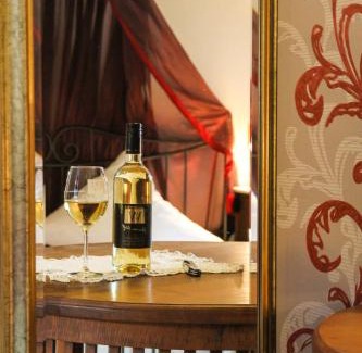 Mainz-Bingen Cama Y Desayuno | Weingut Weinstube Weinhotel Wolf