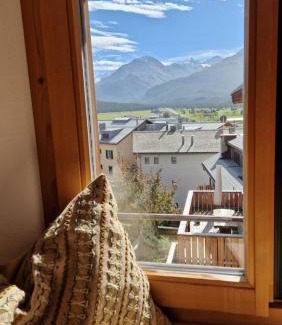 Samedan Cama Y Desayuno | Weisses Kreuz - Crusch Alva